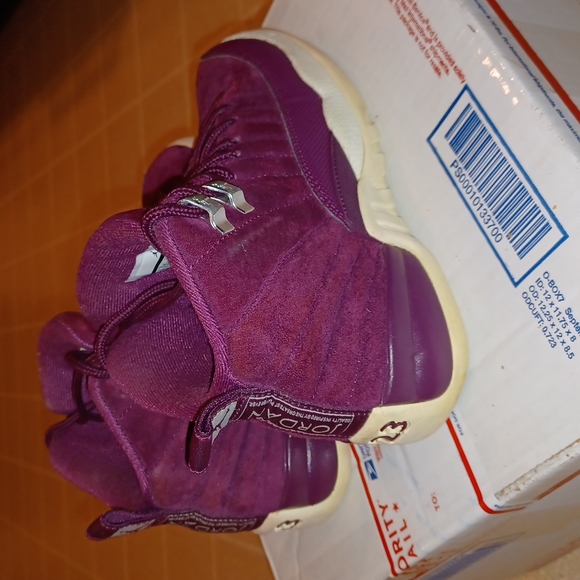 Jordan 12s jumpmans - Picture 1 of 10